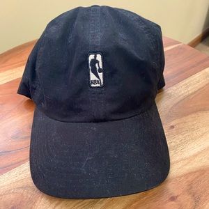 Mitchell & Ness NBA logo hat